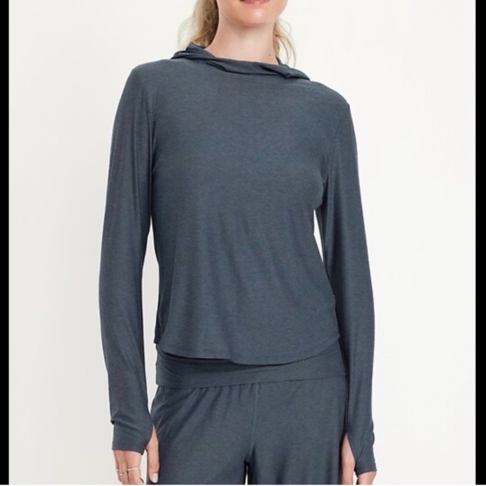 Old Navy Active Charcoal Gray CloudMotion Go-Dry Hoodie Tshirt